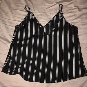 SHEIN Cropped Tank
